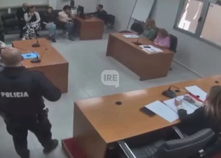 Usó fotos de mujeres del pueblo para hacer videos pornográficos falsos y fue condenado Usó fotos de mujeres del pueblo para hacer videos pornográficos falsos y fue condenado