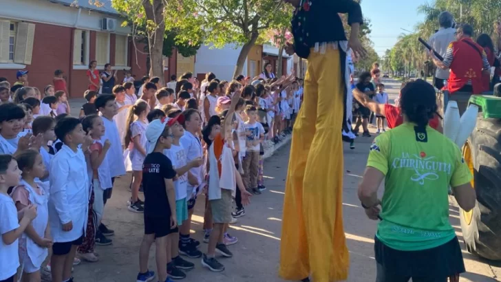 Oliveros celebra el cierre de la Semana de la Salud Mental con una jornada a pura alegría y arte