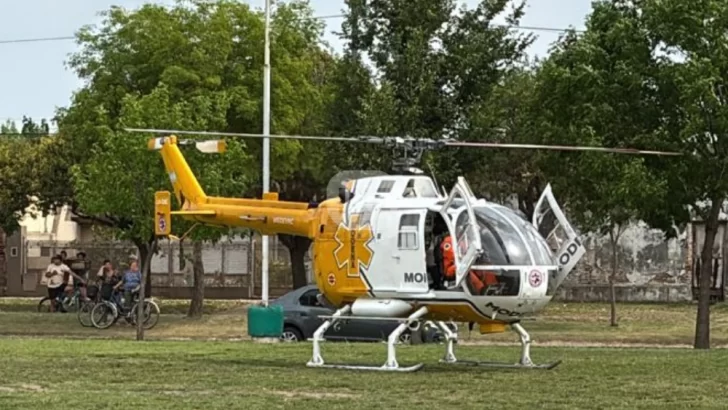 Serodino: Un adolescente sufrió una descarga eléctrica al subir al techo a buscar una pelota