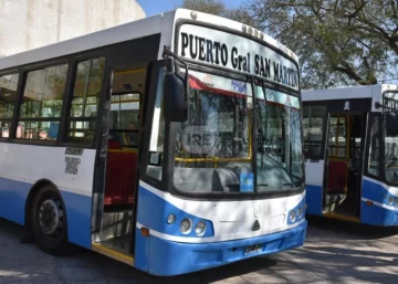 Violento ataque a un chofer en pleno recorrido urbano en Puerto San Martín