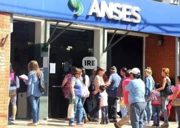 Jubilados: Confirman bono de $70.000 en noviembre y el haber mínimo supera los $400.000