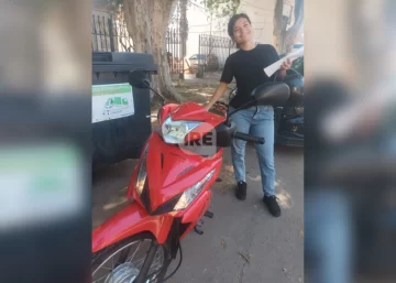 Le robaron la moto en San Lorenzo y la recuperó gracias a una policía que la seguía en TikTok