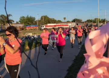 El rosa copó Timbúes en una jornada por la prevención del cáncer de mama