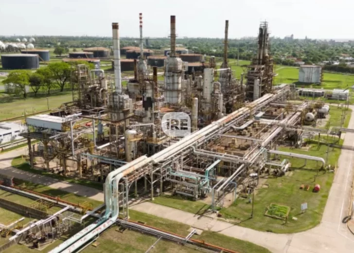 Vuelve a funcionar la Refinería San Lorenzo: Generará 250 nuevos puestos de trabajo Vuelve a funcionar la Refinería San Lorenzo: Generará 250 nuevos puestos de trabajo