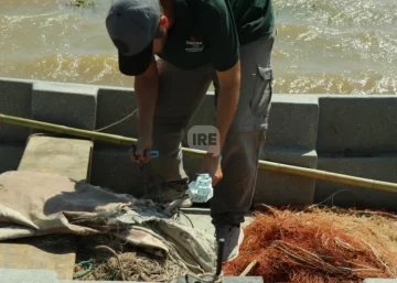 El río unió a Monje y Barrancas en una jornada récord de relevamiento de pescadores