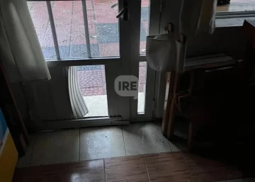 Robó un kiosco de Barrancas y la policía encontró los papeles de golosinas en su casa