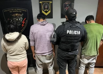 Tres personas fueron demoradas por robar durmientes de madera en San Lorenzo