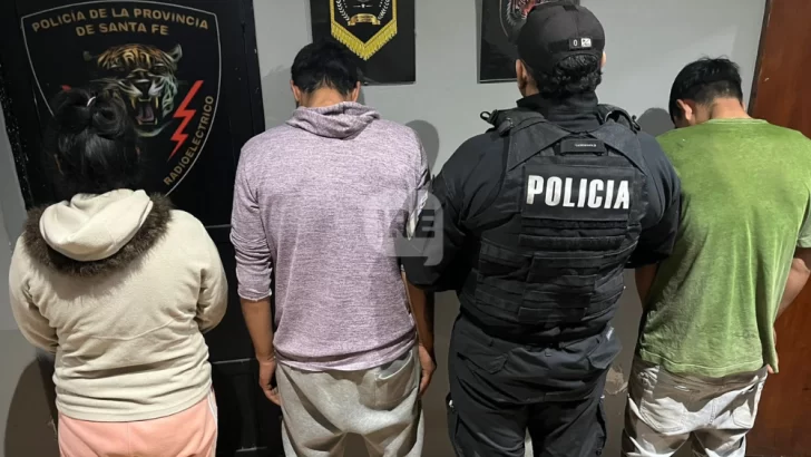 Tres personas fueron demoradas por robar durmientes de madera en San Lorenzo