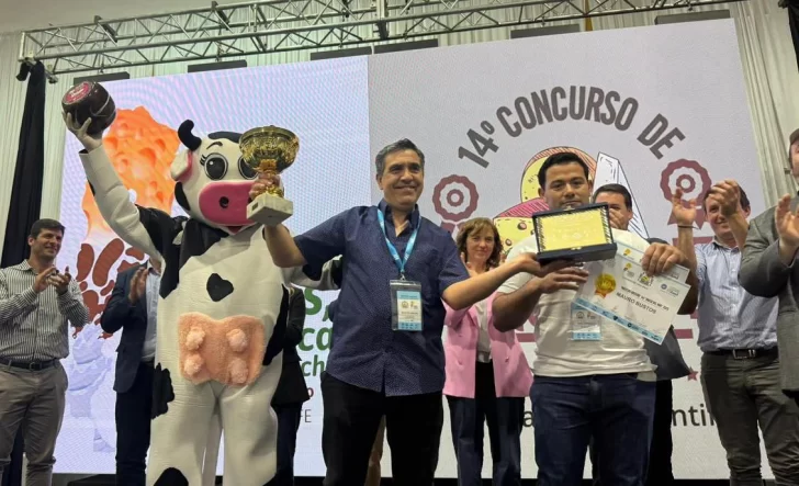 Producción santafesina en su máxima expresión: 350 hormas compitieron en el Concurso Nacional de Quesos, Manteca y Dulce de Leche