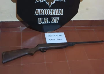 Violencia extrema: Se acercó y sin mediar palabra le disparó a un perro en Arocena