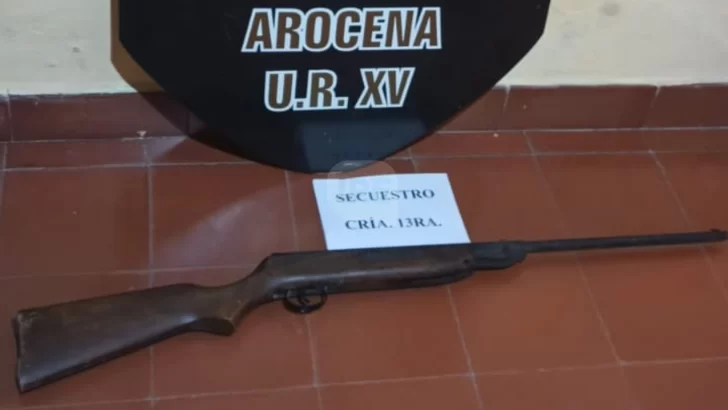 Violencia extrema: Se acercó y sin mediar palabra le disparó a un perro en Arocena