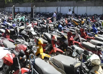 Barrancas pone en marcha el desguace de 54 motos olvidadas hace meses en el corralón