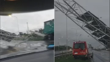Un camión despistó y derribó un enorme cartel sobre la autopista Rosario-Santa Fe, a la altura de San Lorenzo