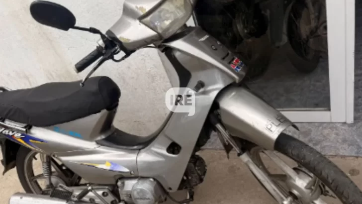 Recuperaron en Capitán Bermúdez una moto con pedido de secuestro y detuvieron a una mujer