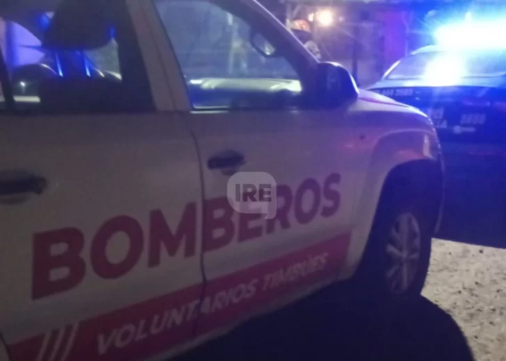 Un incendio se desató en una carpintería de  Gauchito Gil y lograron que no alcance una casa