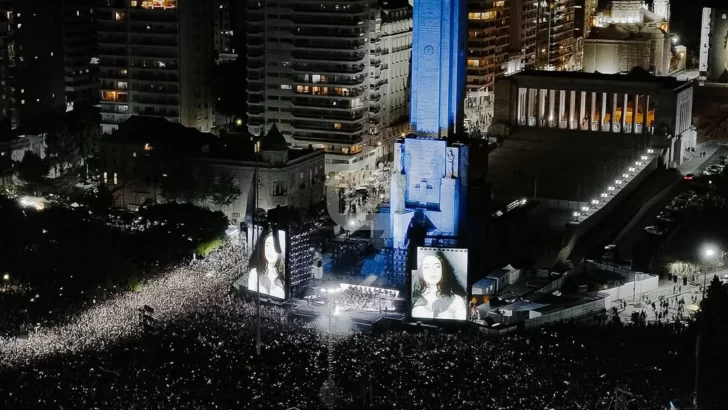 Rosario: 250 mil personas disfrutaron del Tricentenario con los shows de Nicki Nicole y Baglietto