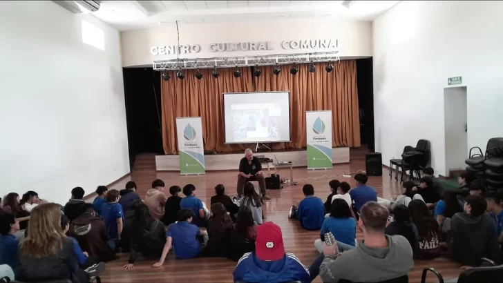 Timbúes realizó una jornada de prevención sobre bullying, grooming y ciberacoso