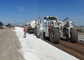 Avanza la reconstrucción del Camino de la Cremería: Una obra clave para el ingreso a los puertos