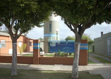 “El agua de Correa es segura”: La Cooperativa llevó tranquilidad a los vecinos tras el informe del Enress