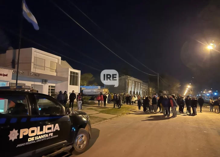 Ebrio y agresivo: Fue detenido en Monje luego de enfrentarse con la policía Ebrio y agresivo: Fue detenido en Monje luego de enfrentarse con la policía
