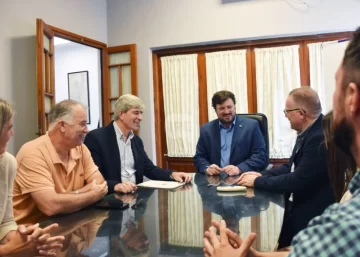 La Defensoría del Pueblo y el Enress firmaron un acuerdo para agilizar los reclamos de agua y saneamiento en Santa Fe