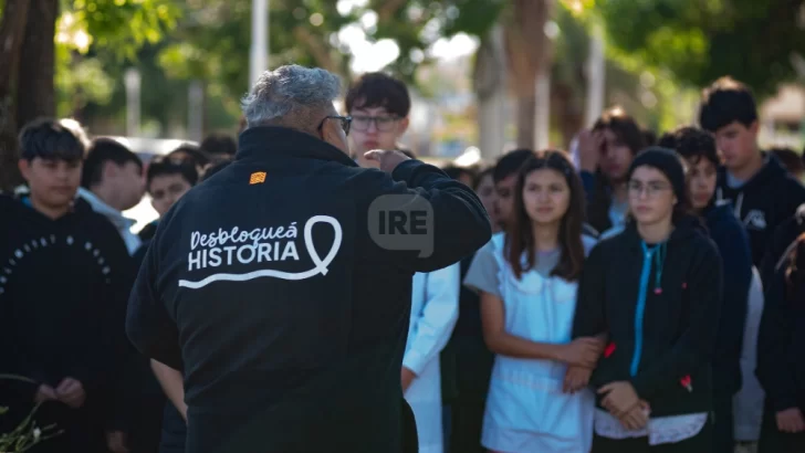 Caminando por el pasado: Alumnos aprenden la historia de Timbúes recorriendo su localidad