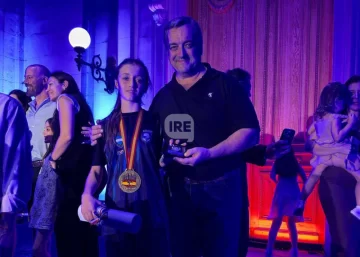 Emilia Calvo, la campeona mundial que fue distinguida en la Legislatura santafesina