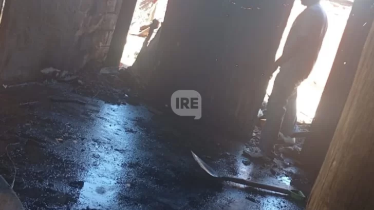 Piden ayuda para una familia de pescadores que perdió todo en un incendio en Puerto Aragón