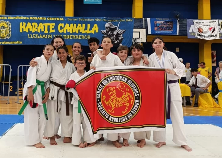 Karate Do Shotokan Oliveros brilló en Rosario y cerró el 2025 con ocho medallas Karate Do Shotokan Oliveros brilló en Rosario y cerró el 2025 con ocho medallas