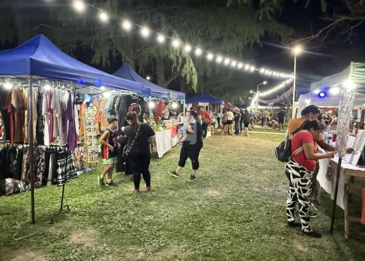 El espíritu de la Navidad vuelve a Oliveros: Tres días de paseo, atracciones y actividades para la familia