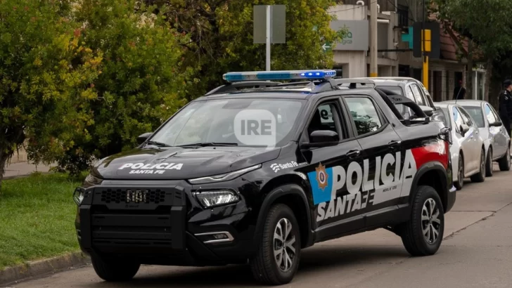 Le salvaron la vida en un patrullero a un niño de 2 años que se había ahogado