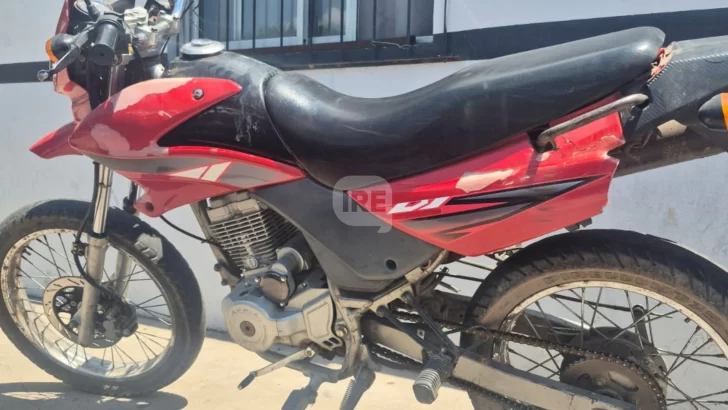Iba en moto a toda velocidad y sin papeles: Un hombre de Fray Luis Beltrán fue detenido en San Lorenzo
