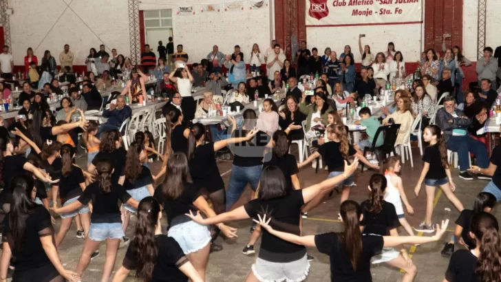 Talento en escena: Prisma realizó su muestra anual y representará a la región en el certamen de Flavio Mendoza