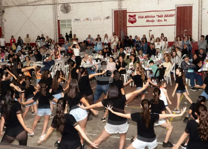 Talento en escena: Prisma realizó su muestra anual y representará a la región en el certamen de Flavio Mendoza