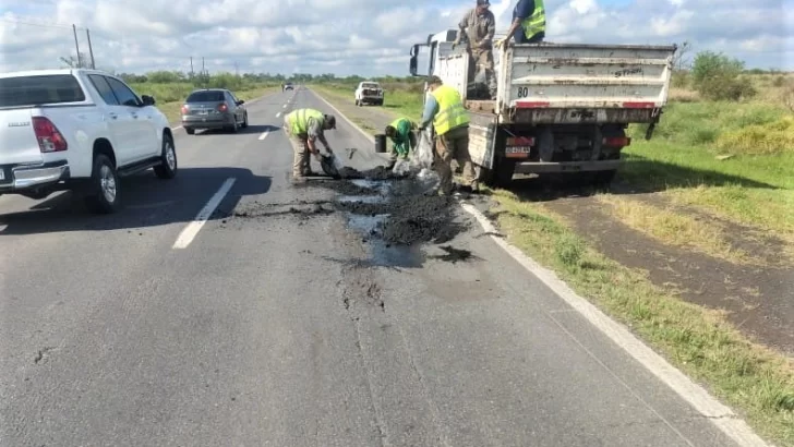 Avanzan los trabajos de bacheo y mejoras en la Ruta 11 entre Coronda y Desvío Arijón