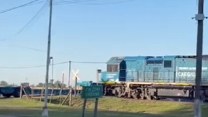 Terrible accidente en Maciel: Un tren no logró frenar y embistió a un camión