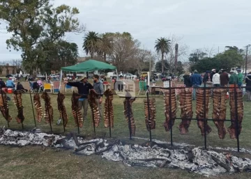 Monje vive la tradición: Destrezas criollas, música y costillares para celebrar los 10 años de la agrupación “Camino Real”
