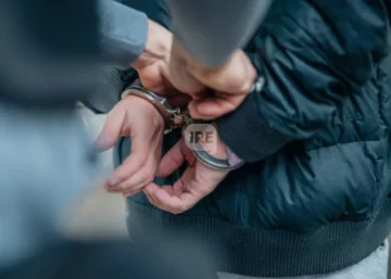 San Lorenzo: Un joven fue detenido tras provocar destrozos en la vía pública