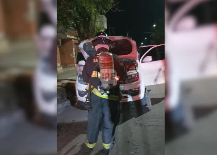 Una camioneta conducida por una vecina de Timbúes sufrió un principio de incendio en San Lorenzo