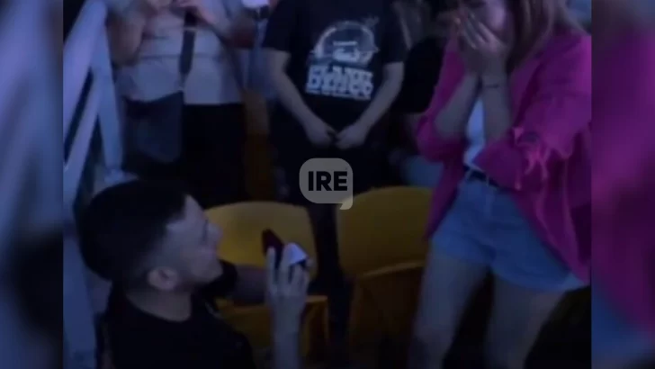 Lo dio todo: Una oliverense recibió una propuesta de casamiento en el Show de Melendi mientras sonaba su tema preferido