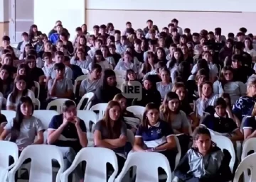 La APSV brindó una capacitación sobre conducción segura a alumnos de la Escuela Secundaria N°216