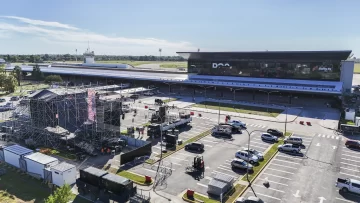 Rosario inaugura su aeropuerto remodelado con shows, actividades y sorteos de vuelos Rosario inaugura su aeropuerto remodelado con shows, actividades y sorteos de vuelos