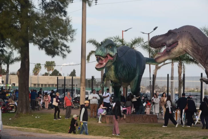 Llega “Tierra de Dinosaurios”: la nueva propuesta del Puerto de las Infancias