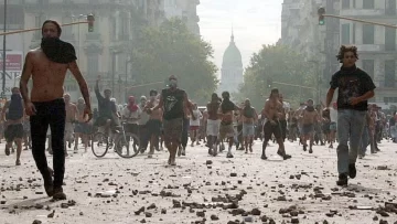 A 24 años del Argentinazo, la crisis que sacudió a la Argentina A 24 años del Argentinazo, la crisis que sacudió a la Argentina