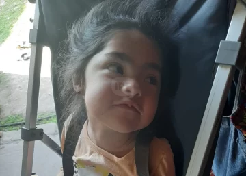 “Voy a hacer todo por mi hija”: El pedido de ayuda para que Aby pueda comenzar su tratamiento