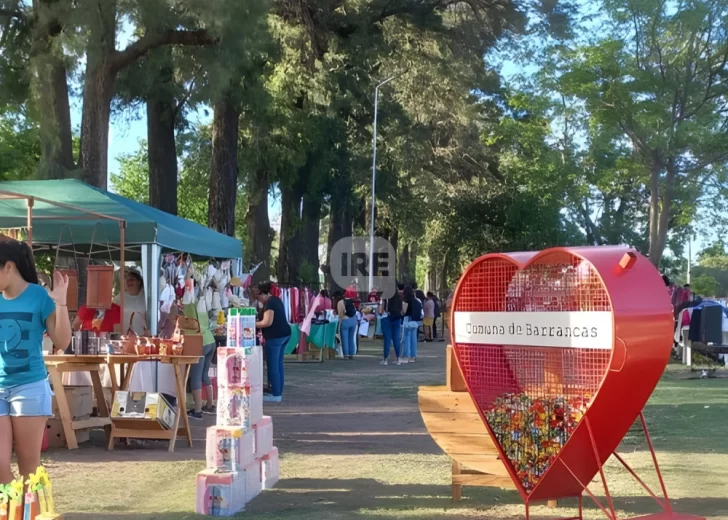 Barrancas se adelanta a la Navidad con una gran feria de Pre-Navidad Barrancas se adelanta a la Navidad con una gran feria de Pre-Navidad