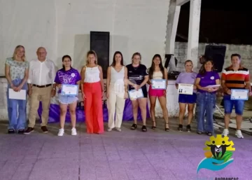 Barrancas reconoció a deportistas y profesores del Club Sportivo Almafuerte Barrancas reconoció a deportistas y profesores del Club Sportivo Almafuerte