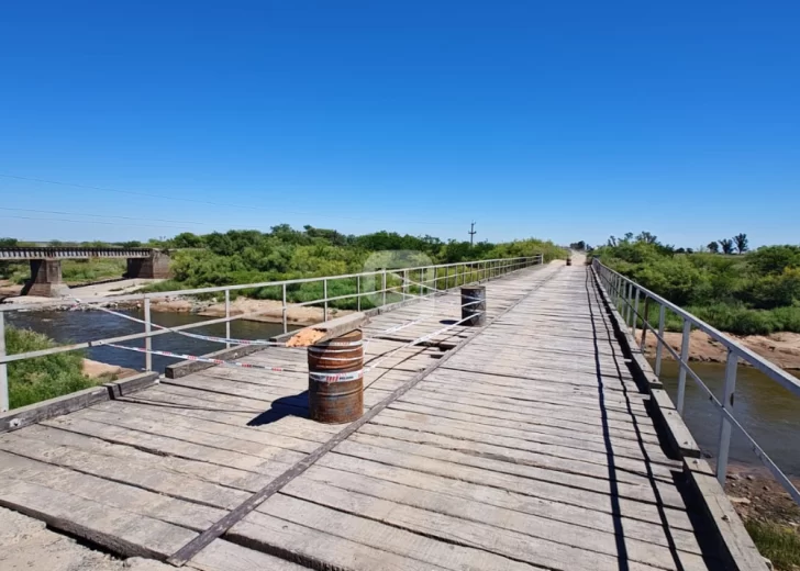 Díaz: Restringen el tránsito pesado en el puente sobre la cañada Carrizales por tareas de reparación Díaz: Restringen el tránsito pesado en el puente sobre la cañada Carrizales por tareas de reparación