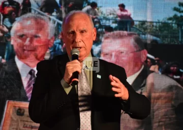 “El amor por Puerto sigue intacto”: De Grandis asumió otra vez como intendente