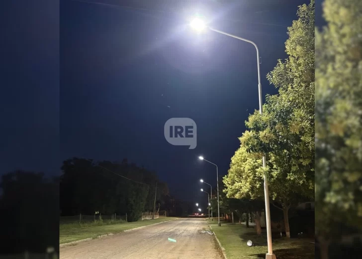 Carrizales incorporó nuevas luminarias LED en calle General López Carrizales incorporó nuevas luminarias LED en calle General López